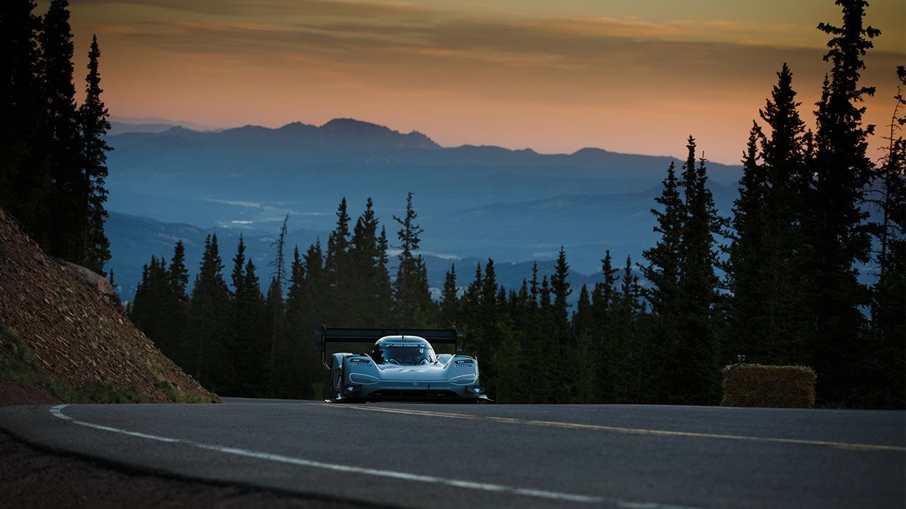 Cursa de record a modelului Volkswagen ID.R la Pikes Peak Hill Climb 2018