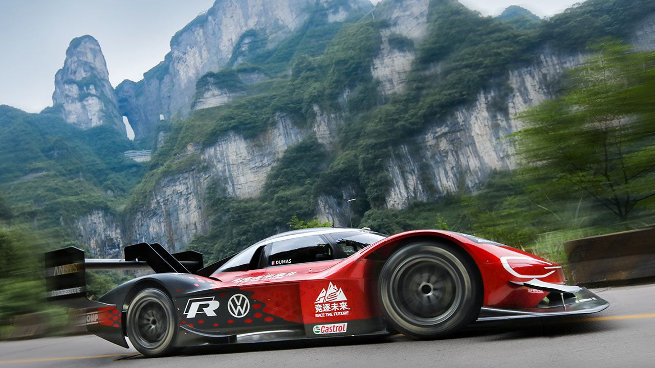 Cursa record a modelului Volkswagen ID.R la Tianmen Mountain în China