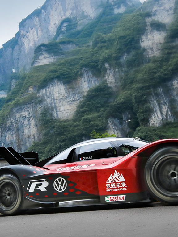 Cursa record a modelului Volkswagen ID.R la Tianmen Mountain în China