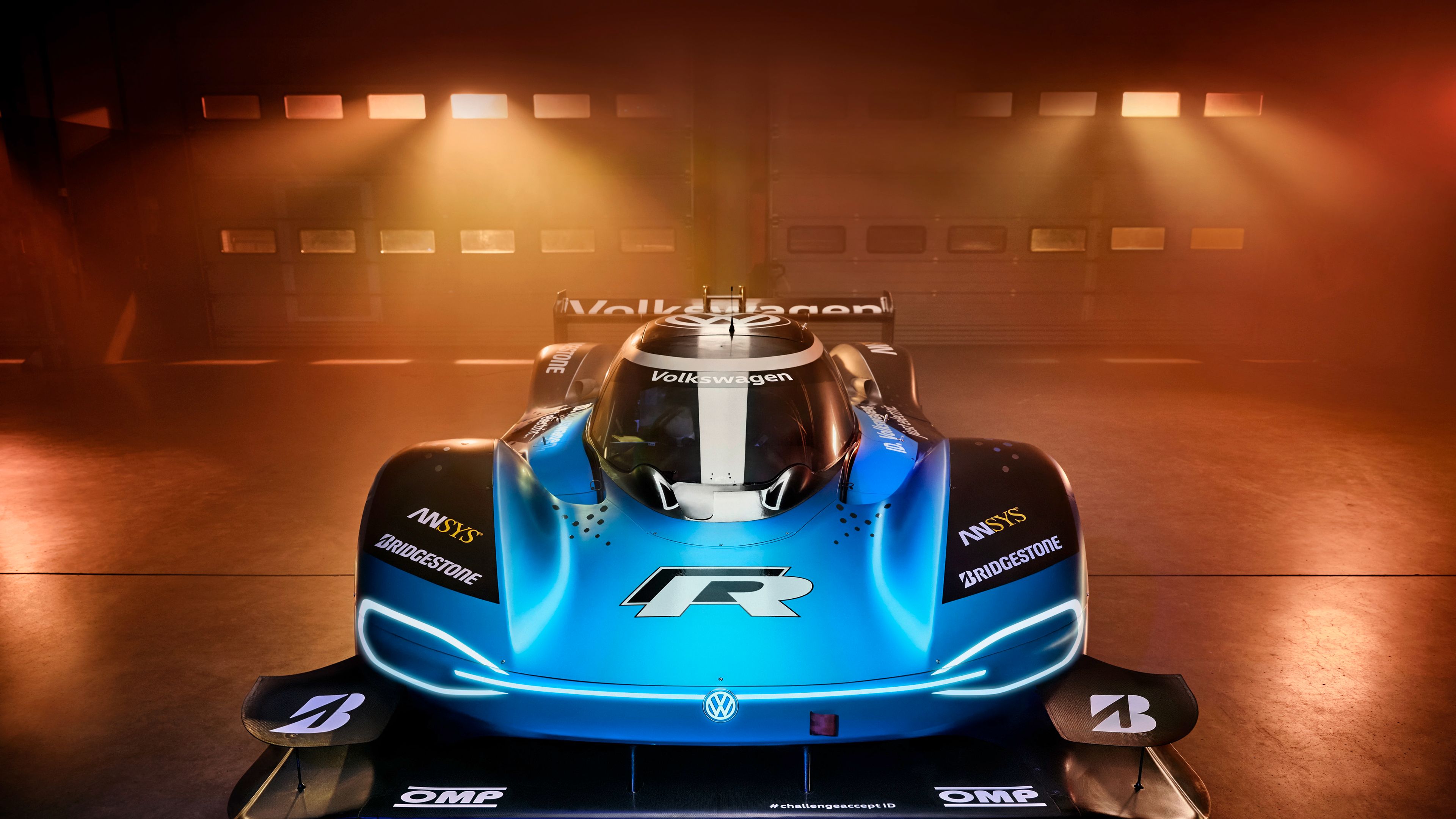 Volkswagen ID.R, mașină de curse cu propulsie electrică, depozit